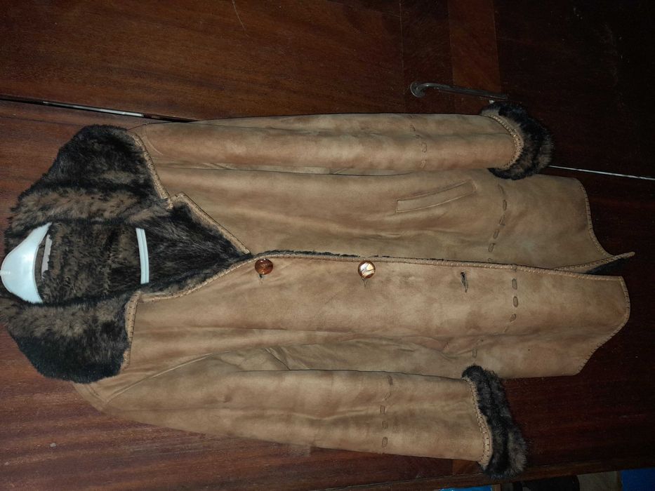 Płaszcz damski z futerkiem