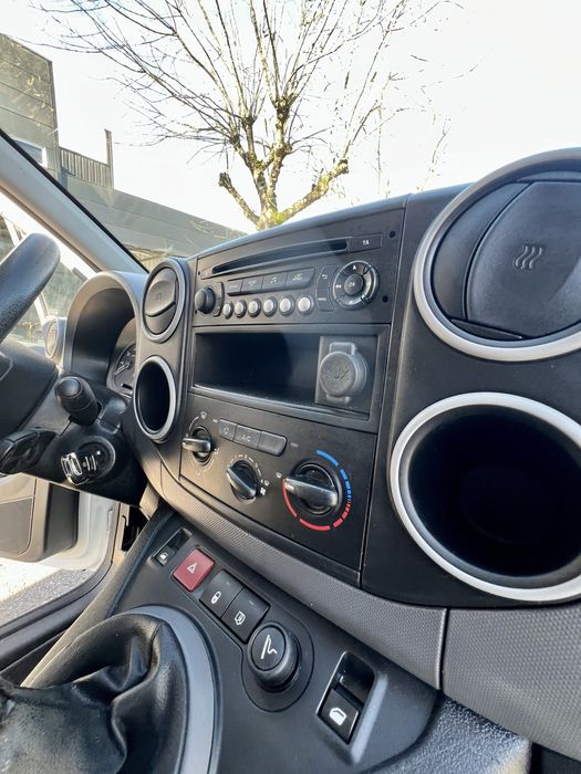 Peugeot Partner 1.6 Hdi 100cv AC/3Lugs./Garantia