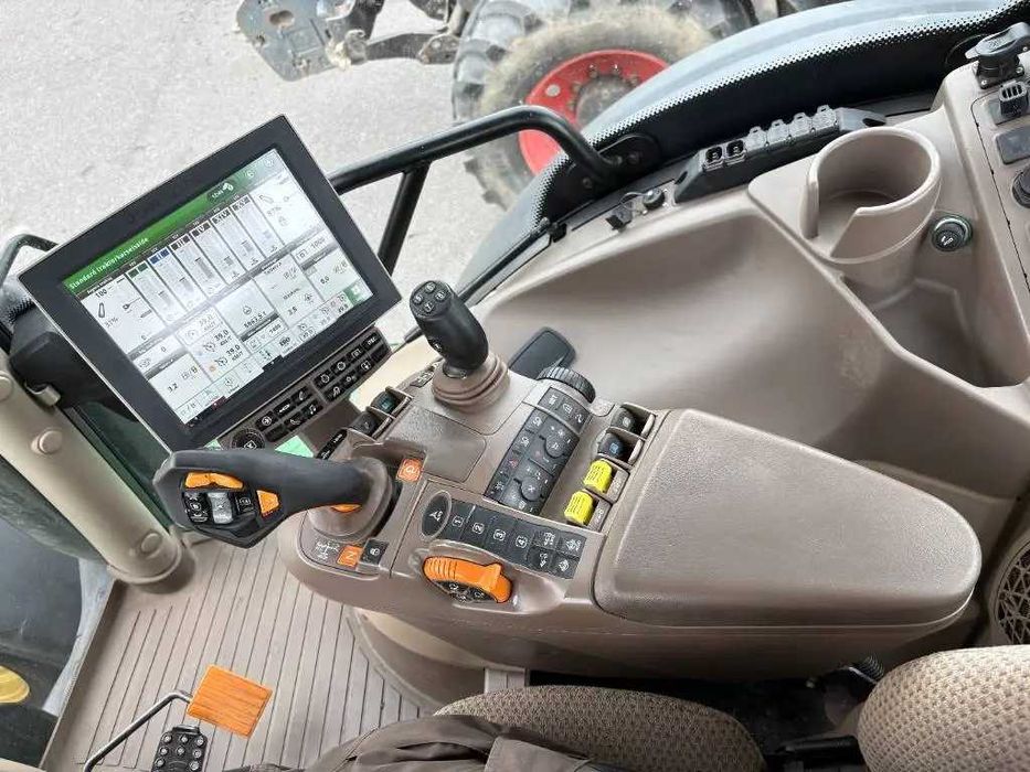 John Deere 6250 R вживаний