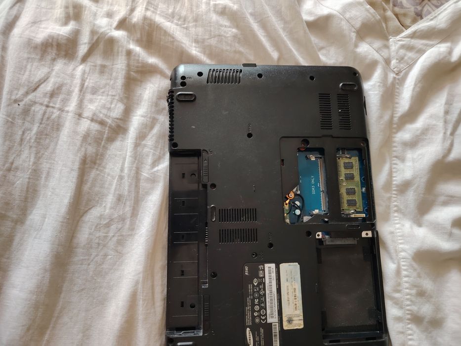 самсунг r540 робочий по частинам