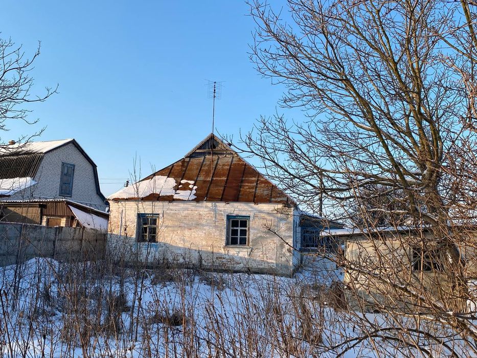 Продам гарний будинок в селі,є газ