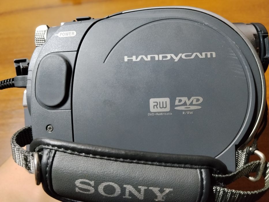 Відеокамера Sony DCR-DVD105E
