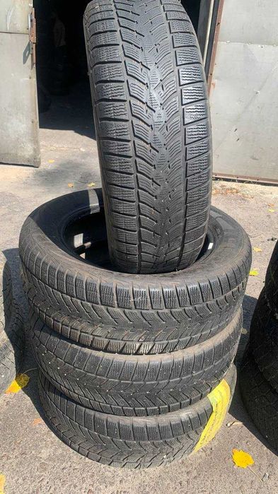 235/60 R18 107H GoodYear UltraGrip Perfomance Gen-1, зимова, комплект