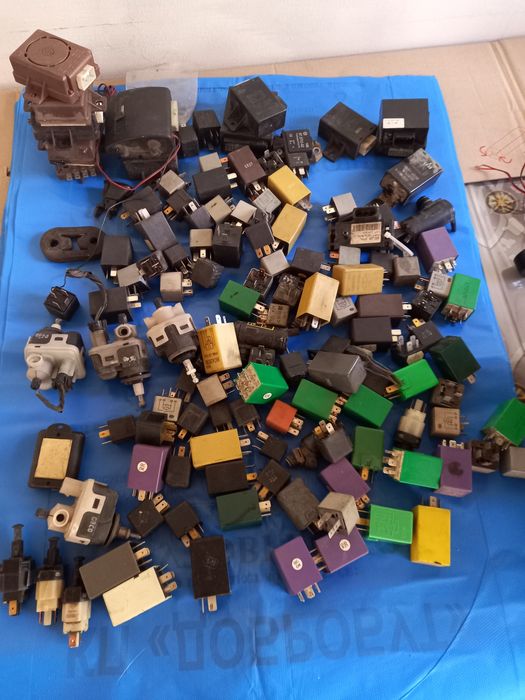 Реле зумер коректор фар ланос сенс