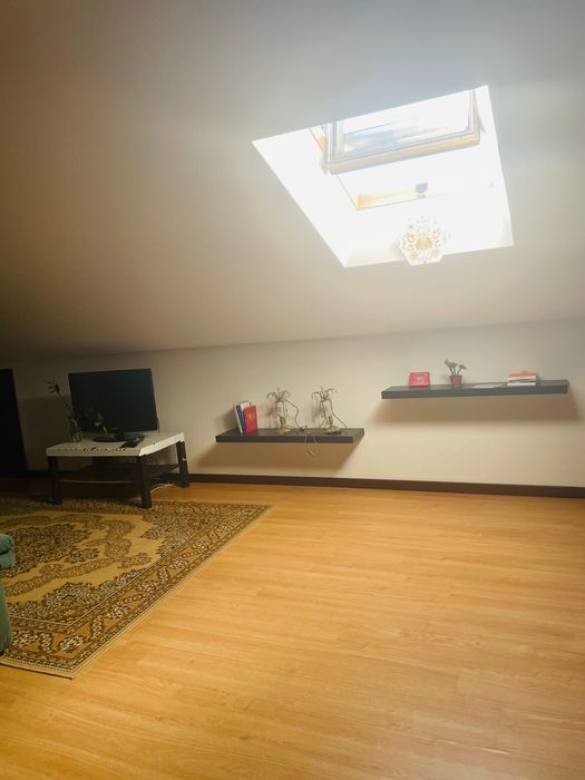Arrenda-se quarto em Leiria