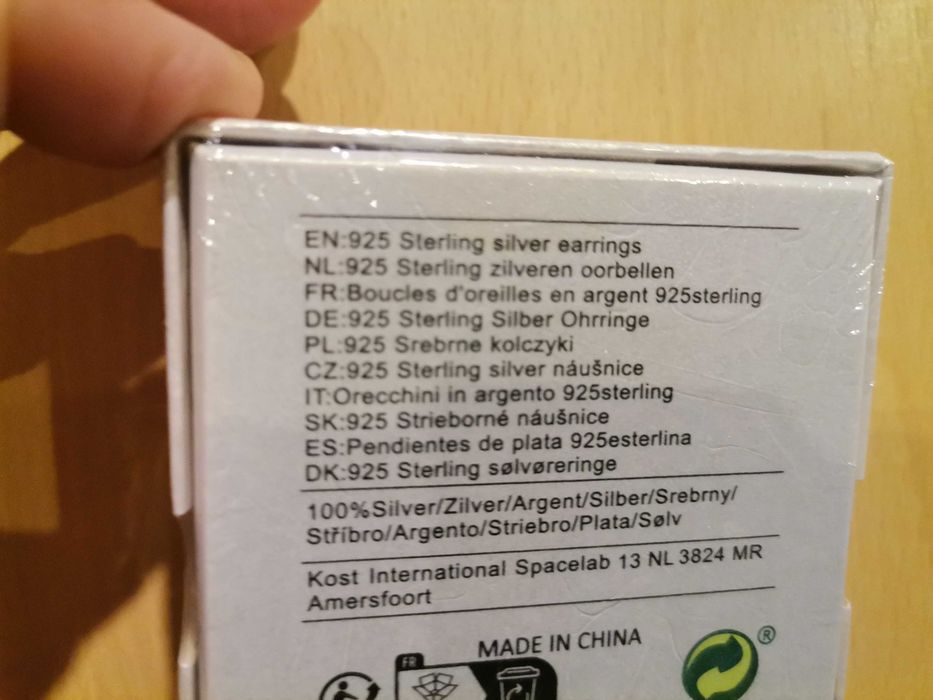 Srebrne kolczyki nowe oryginalnie zapakowane zafoliowane
