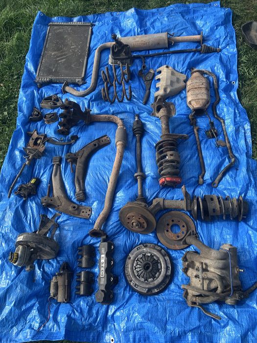 Запчастини Daewoo Lanos Заз Ланос 1.5 Клапанна кришка