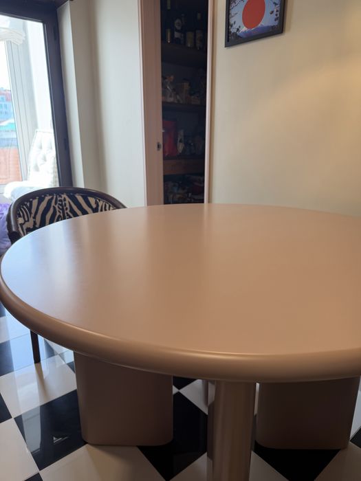 Mesa de jantar redonda Ø120 cm em MDF Loulou em Rosa de Morganite