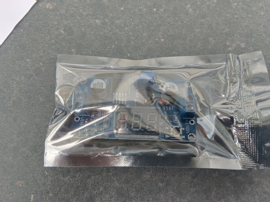 Przetwornica andurilo DC Step-Down LM2596 RT0146+ woltomierz LED 3A regulowany stabilizator napięcia