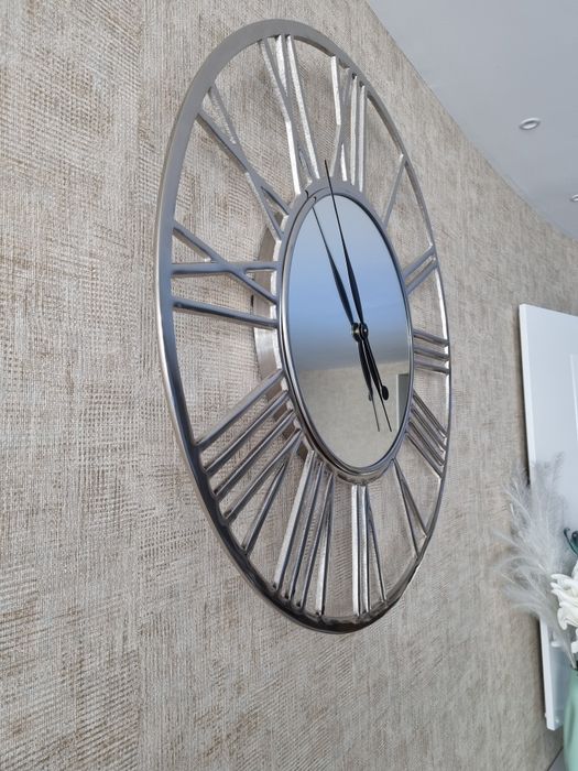 Relógio de parede inox e espelhado