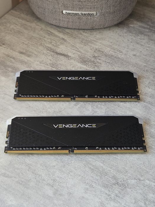 DDR4 32GB (2x16gb) 3600mhz cl18 RGB