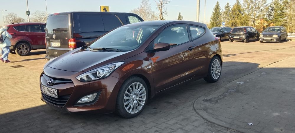 Hyundai i30 2012r 1,4benzyna świeżo sprowadzony zarejestrowany