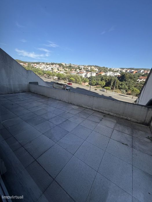 Excelente apartamento T3 duplex, renovado e completamente mobilado