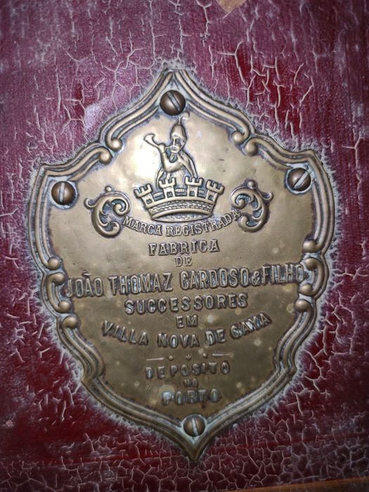 Cofre centenário blindado a funcionar perfeitamente de fácil acesso.