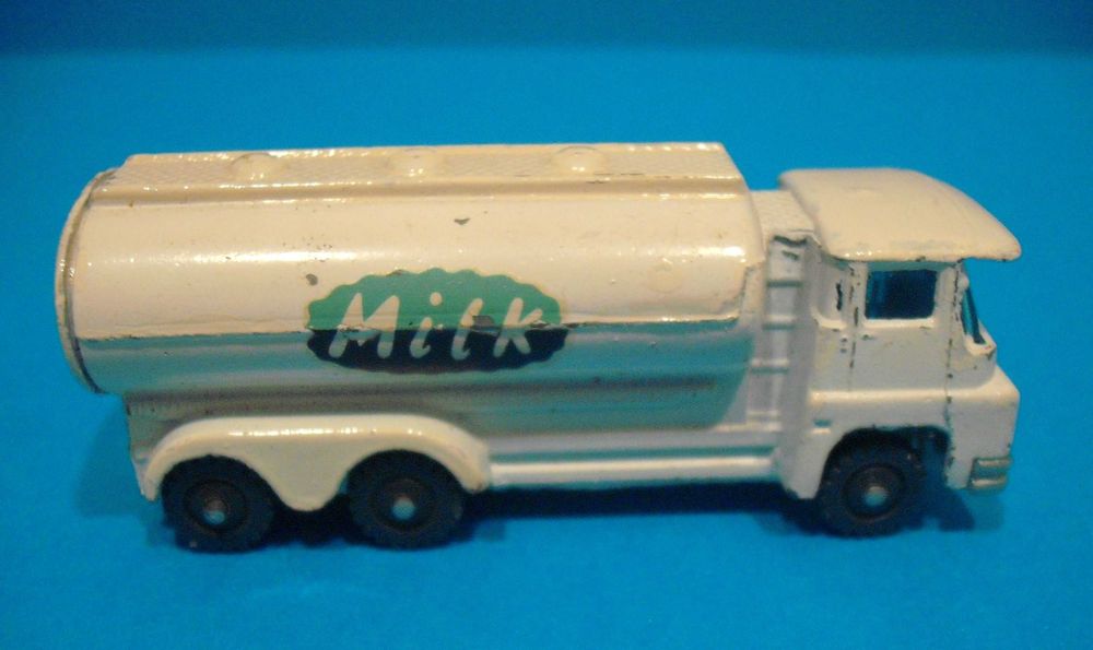 Husky - made in England - Truck - 1/64