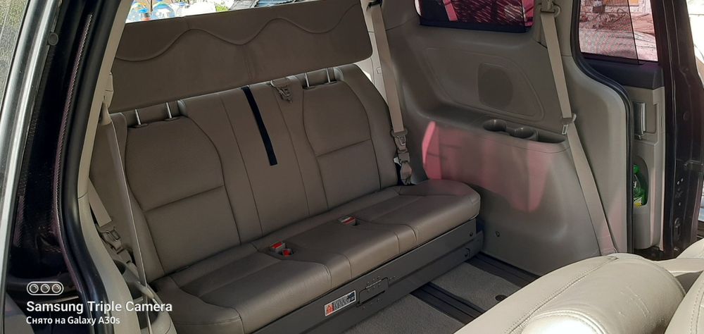 Продам KIA Carnival