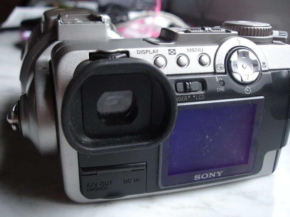 sony f-707