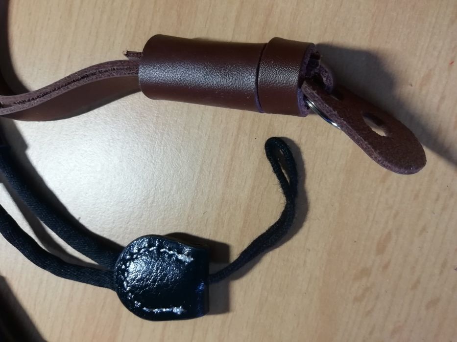 Hand Strap/ Alça de mão para máquinas digitais