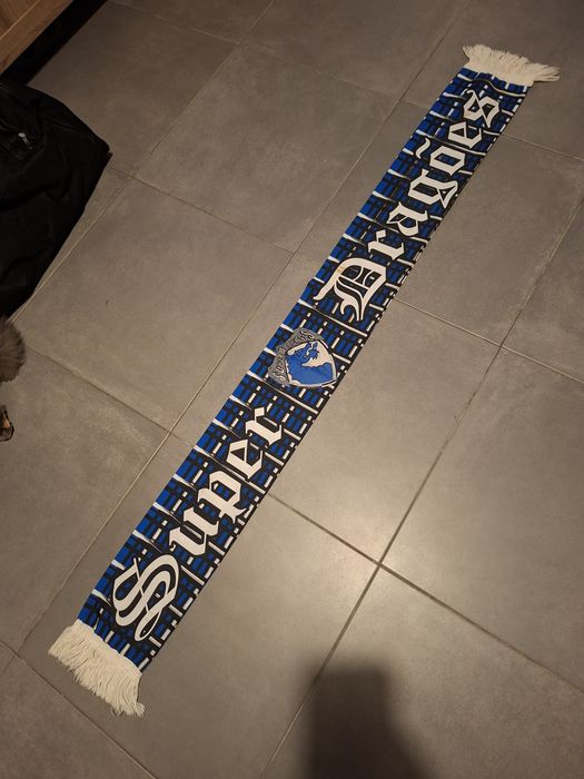 Conjunto 2 cachecóis Porto e uma bandeira com cachecol cozida