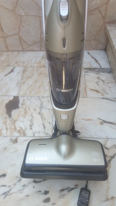 Aspirador vertical BOSCH como novo