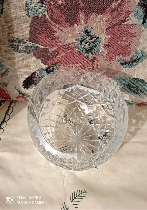 Kryształowy koszyczek z czasów PRL