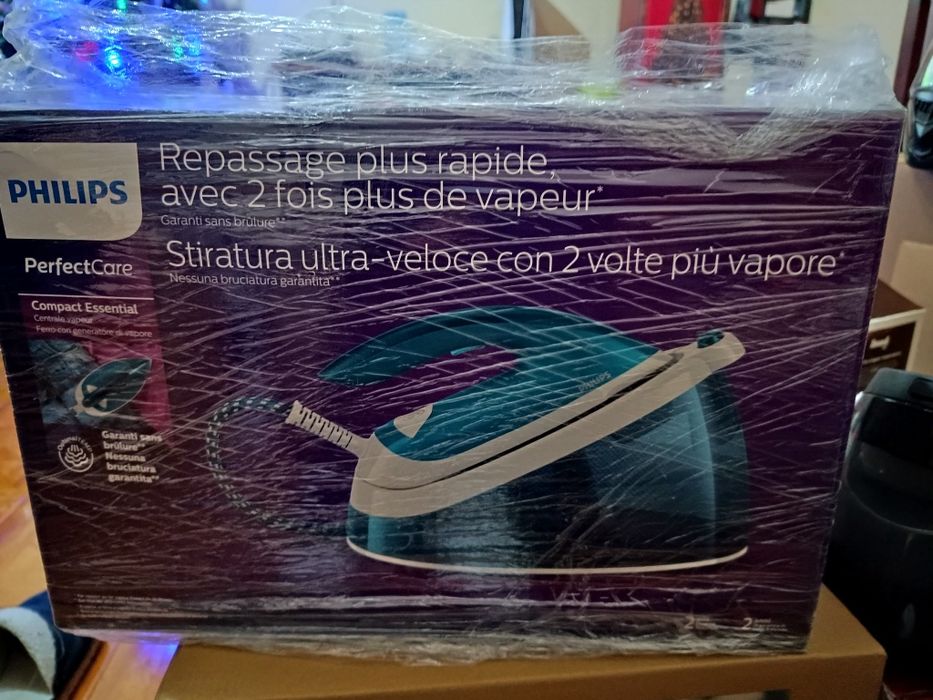Ferro c/caldeira  Philips, novo