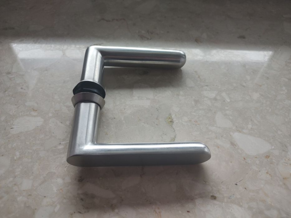 Klamka do drzwi szklanych srebrna