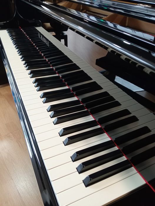 Piano usado Kawai RX5