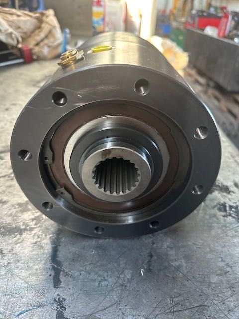 Sprzęgło wielotarczowe Ortlinghaus na wałek wom rębak brona aktywna