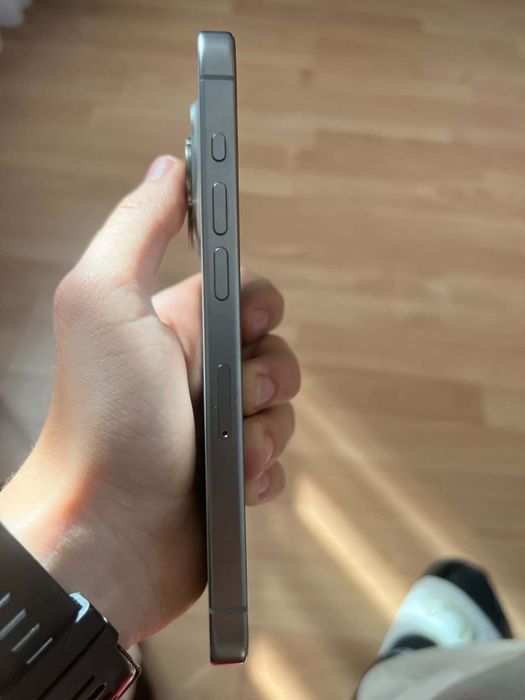 iPhone 15 pro          .
