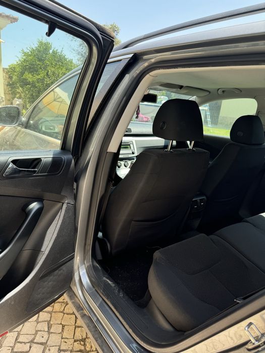 2 viaturas vendidas em conjunto MERCEDES BENZ C220 cdi e VW PASSAT B6