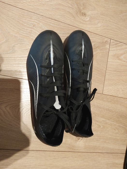 Męskie Korki PUMA Ultra 5
ULTRA 5 PLAY FG/AG 10768902