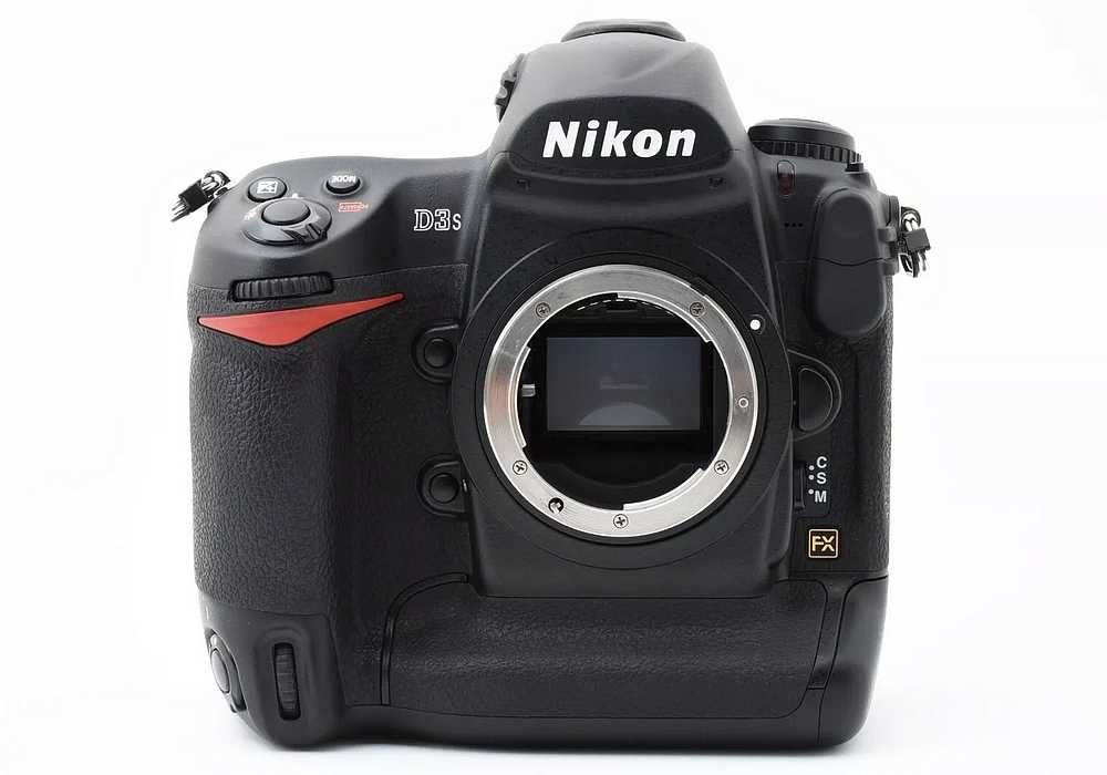 Nikon D3s пробіг 16740