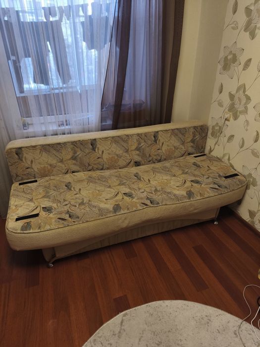 Продам диван                  .