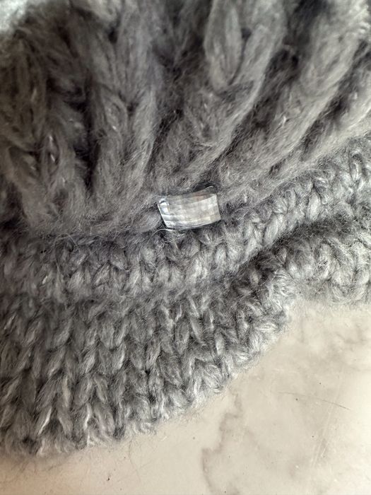 Czapka szara z daszkiem