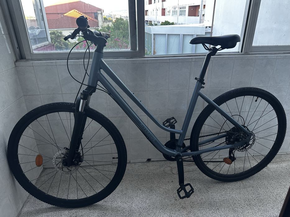 bicicleta de trekking riverside 500 quadro rebaixado azul tempestade