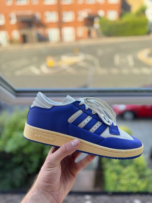 Ретро модель Adidas Vintage adidas Originals Centennial 85 Є розміра