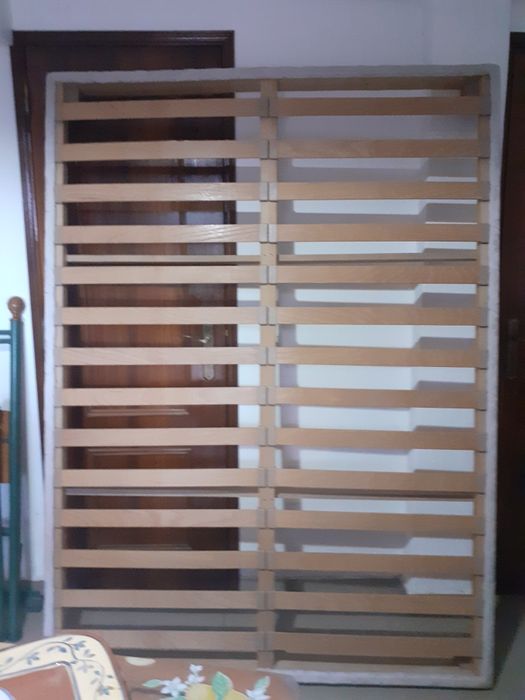 Cama,Estrado e Mesinhas de Cabeceira