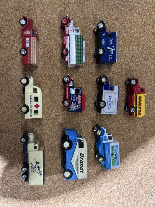 Carrinhos miniatura bom estado