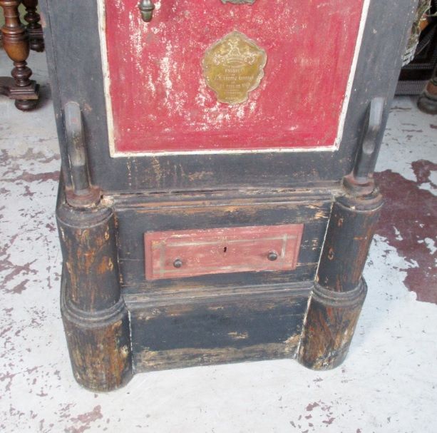 Antigo cofre Fabrica de João Thomaz Cardoso - Villa Nova de Gaya