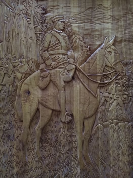 Płaskorzeźba, rzeźba w drewnie