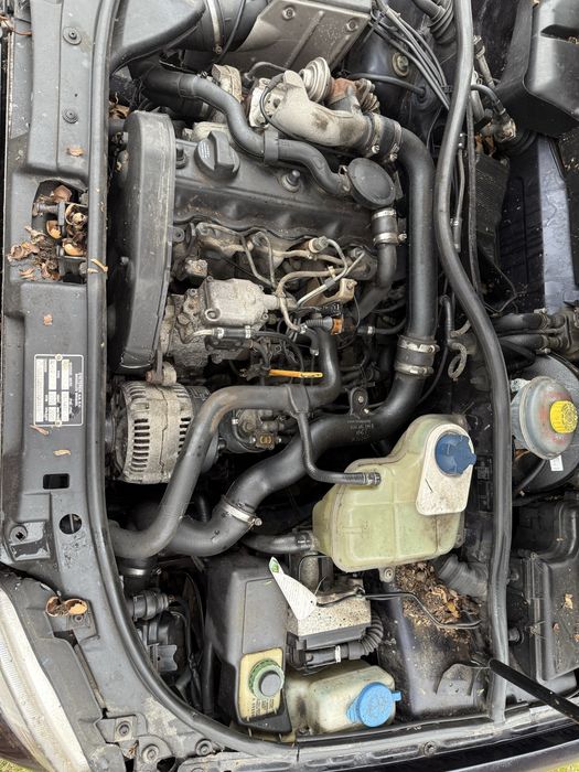 Audi a4 b5 1.9 tdi cale na czesci