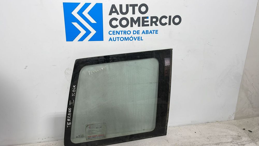 VIDRO PAINEL TRASEIRO  DIREITO NISSAN TERRANO II (R20)  [93-02]