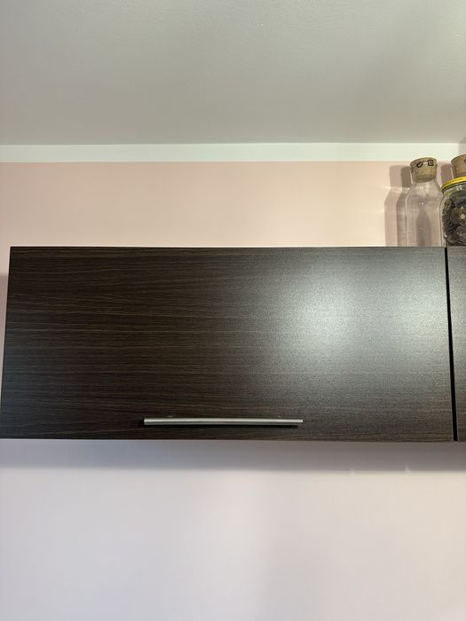 Aneks kuchenny, meble ze zlewem i baterią. Bardzo dobry stan.