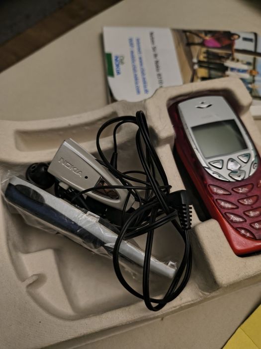 Nokia 8310 komplet pudełko dokumenty słuchawki