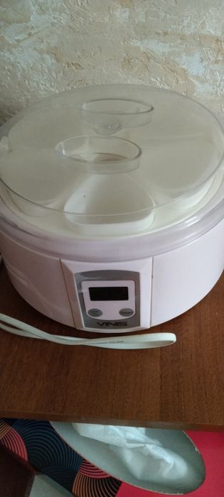 Йогуртниця на 6 стаканів