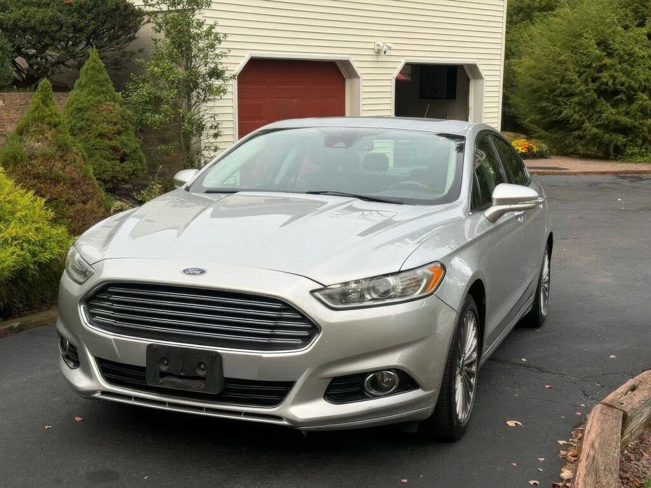 Ford Fusion Titanium      2015