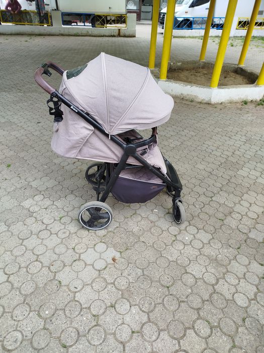 Каляска прогулянкова Carello Bravo.