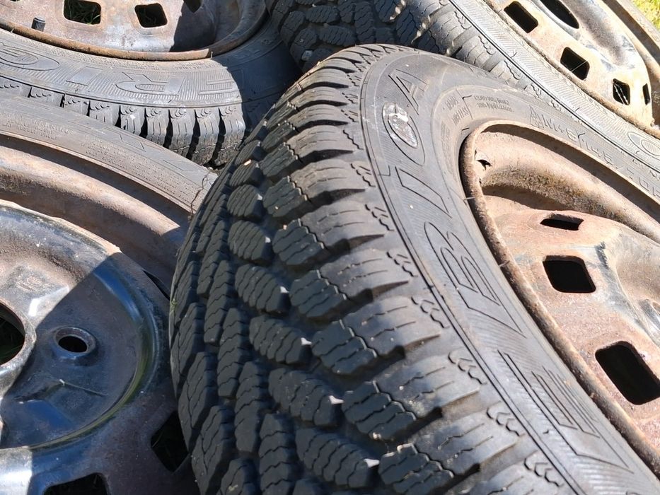 Prawie nowe opony Matiza 145/70R/R13 DE BICA