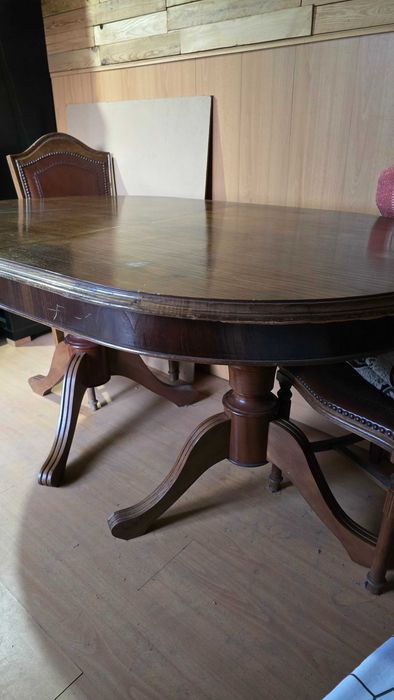 Mesa de madeira extensível